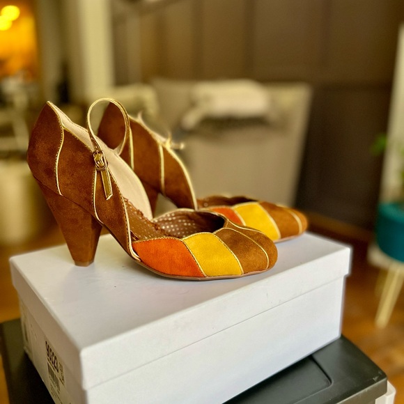 Bettie Page Shoes - Bettie Page by Ellie Retro Colorblock Mary Jane Heels